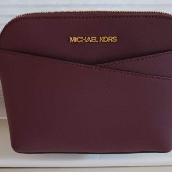 Michael Kors Jet Set Medoum Dome Crossbody-NWOT - Picture 1 of 4